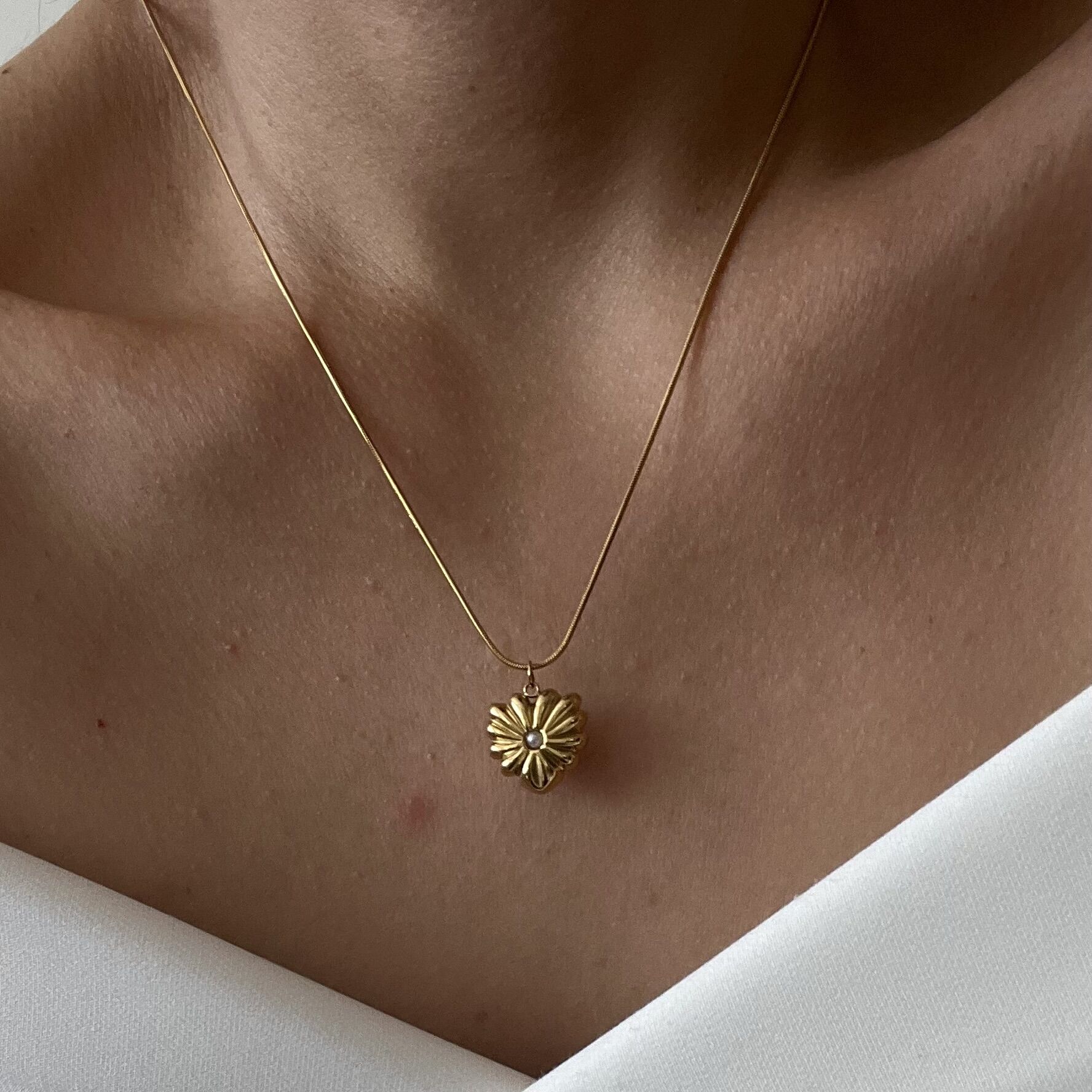 Çelik İncili Kolye