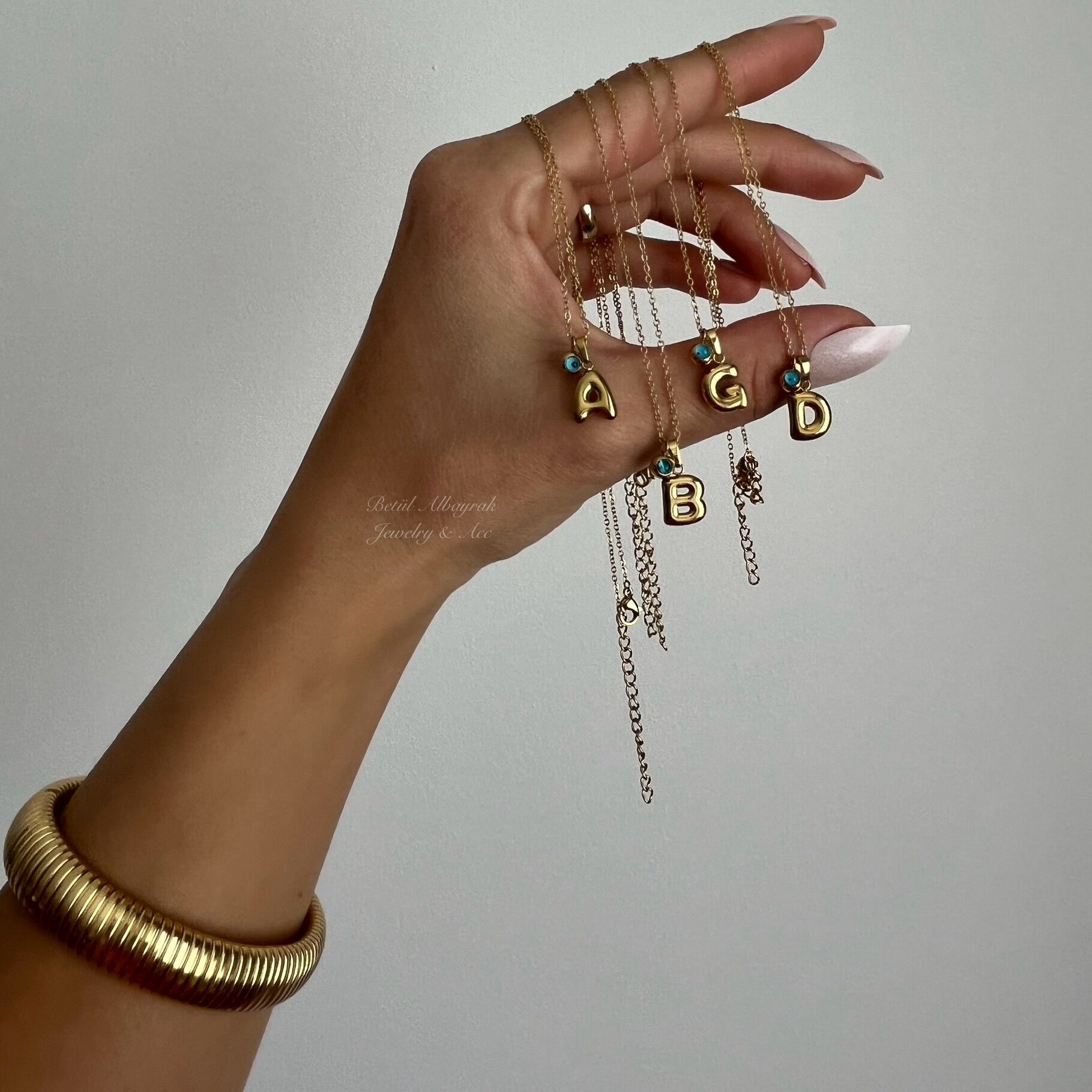 Çelik Minimal Balon Harf Kolye