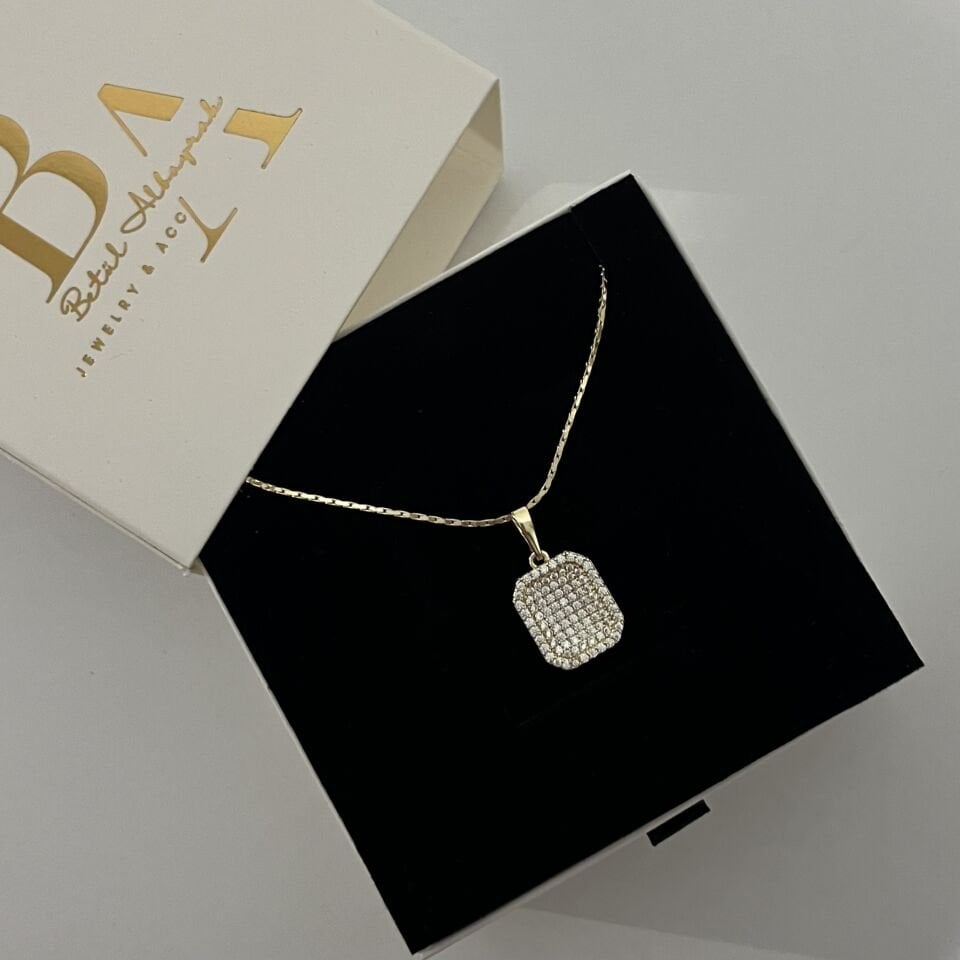 Full Taşlı Kare Plaka Xuping Kolye