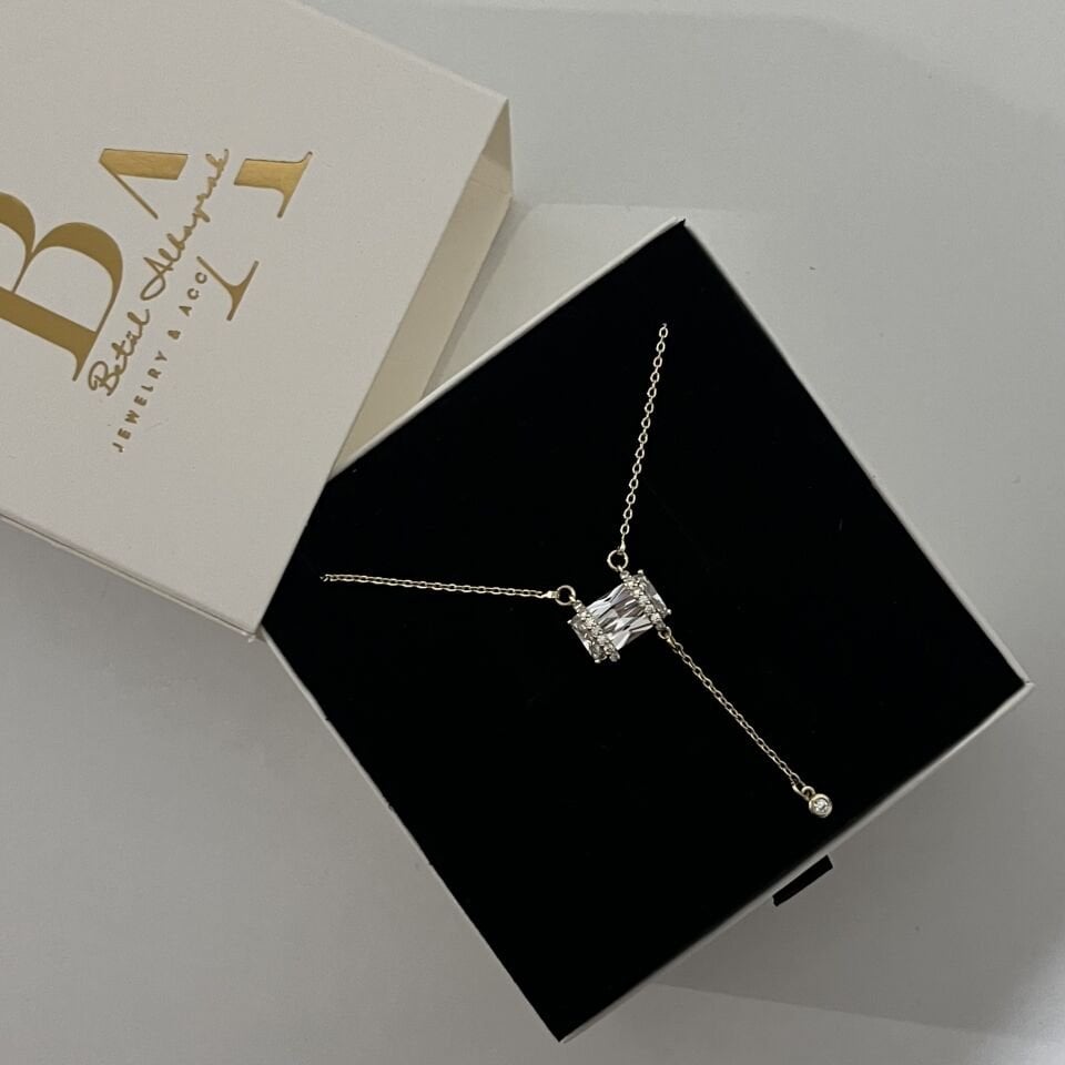 Baget Taşlı Sallantılı Xuping Kolye