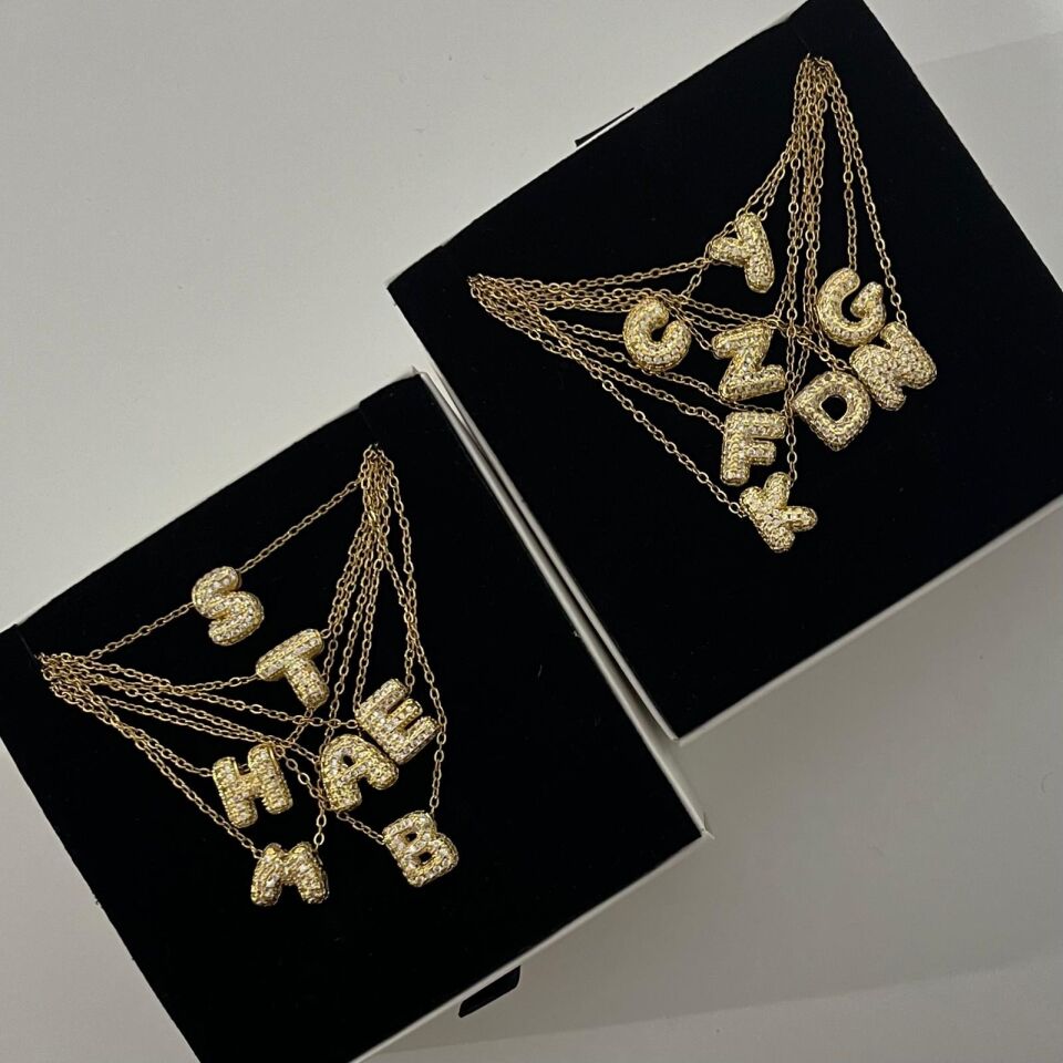 Çelik Taşlı Minimal Bubble Harf Kolye