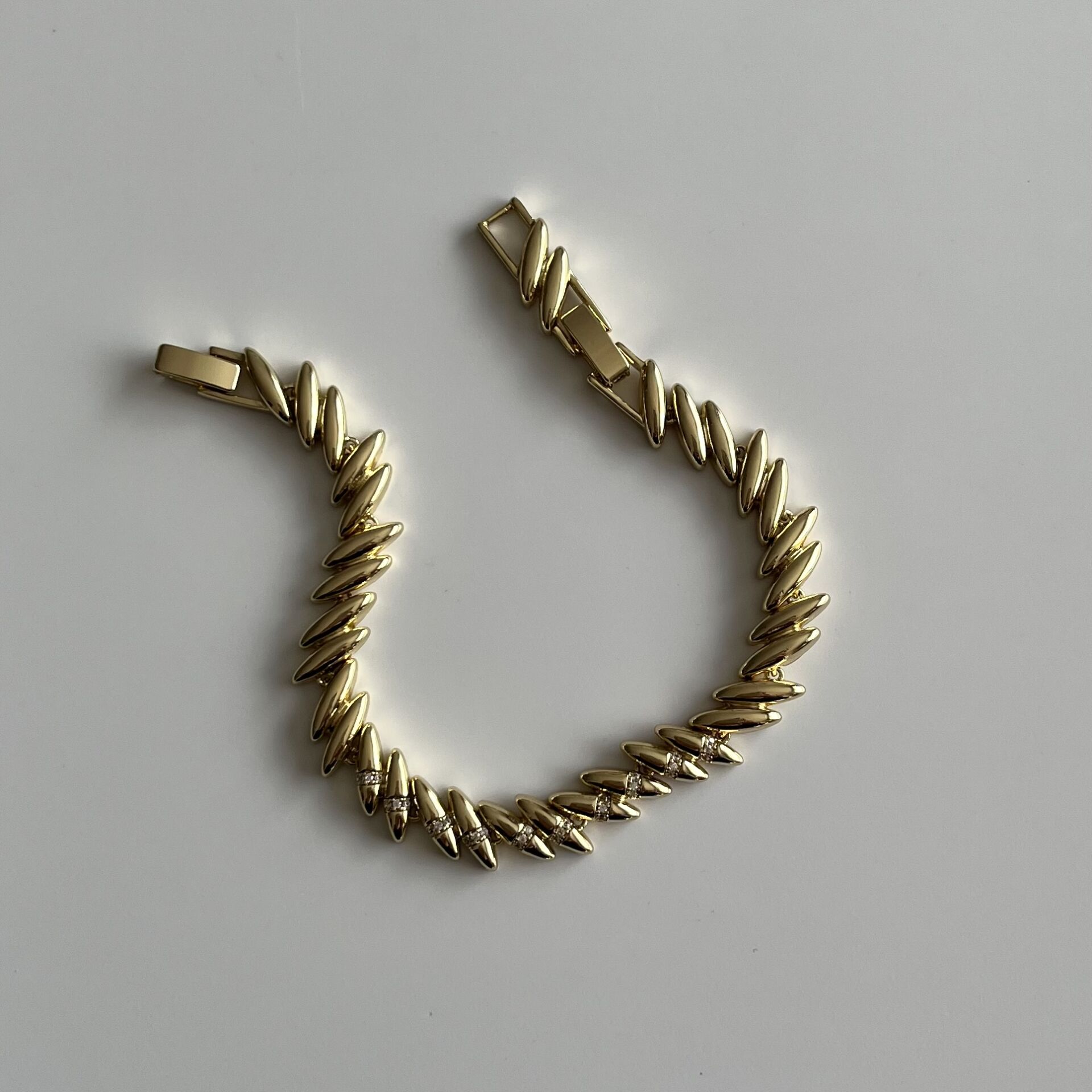 Taşlı Sivri Model Xuping Bileklik