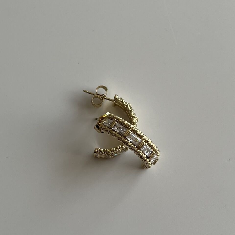 Baget Taşlı Yarım Halka Xuping Küpe