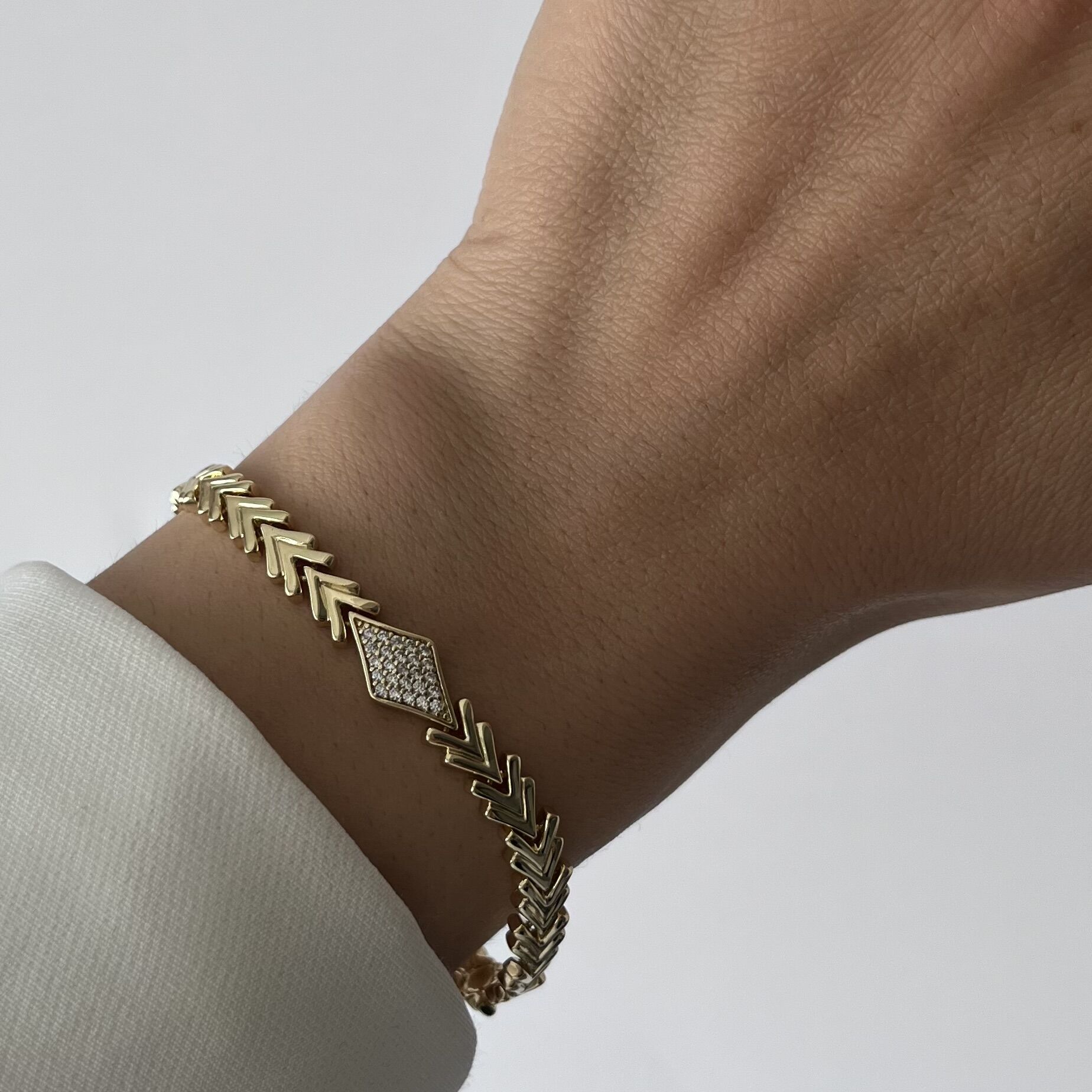 Üçgen Taşlı Balık Sırtı Xuping Bileklik