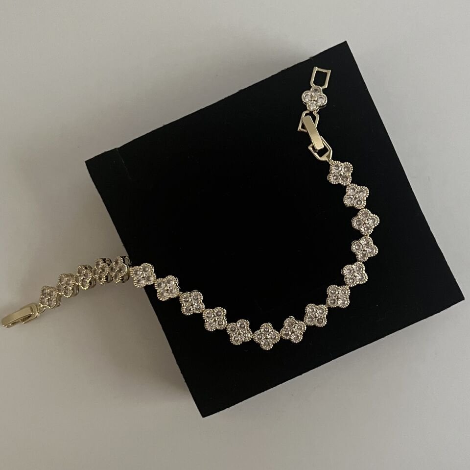 Altın Kaplama Çiçek Motif Bileklik