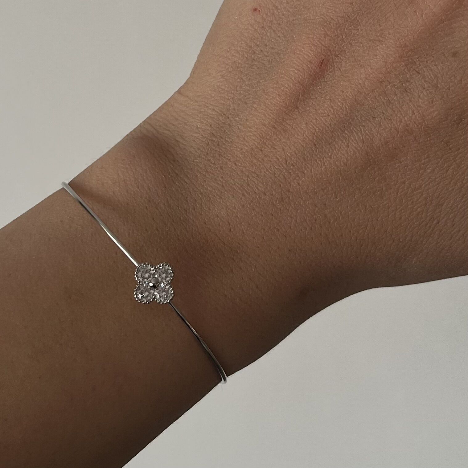 Ayarlanabilir Taşlı Silver Bileklik