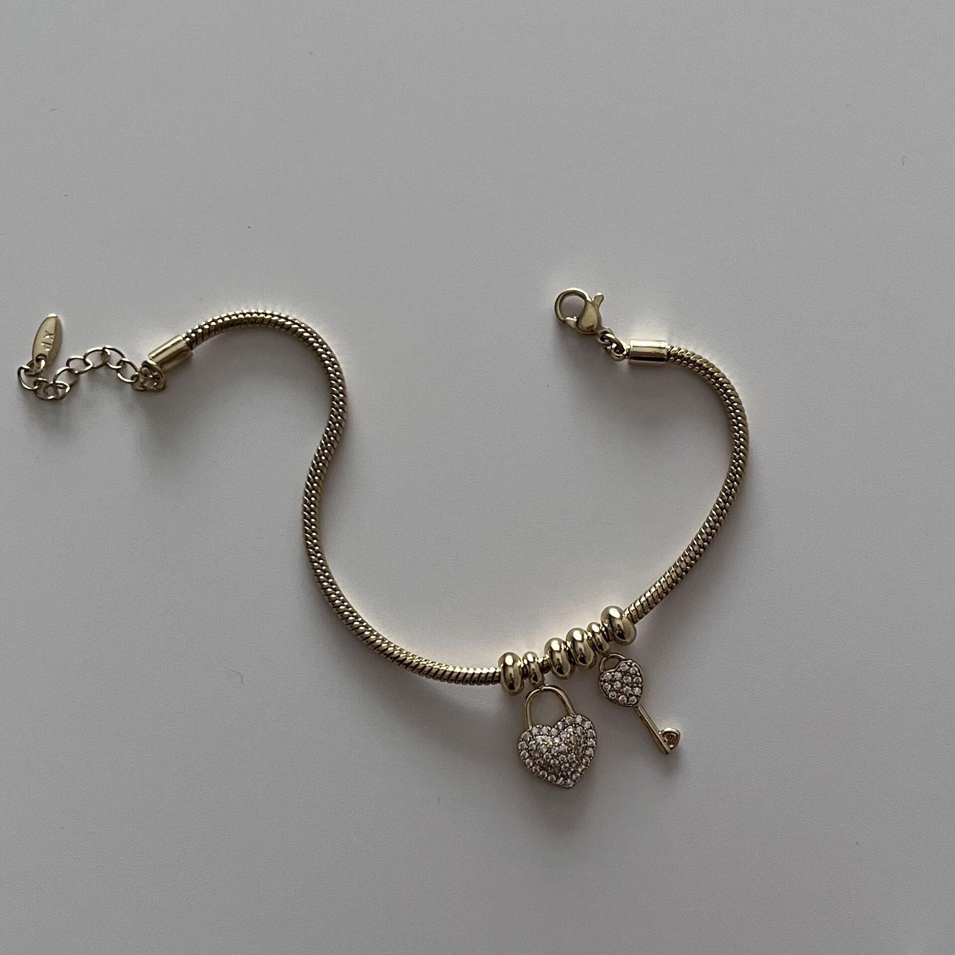 Kalp Anahtar Charmlı Xuping Bileklik