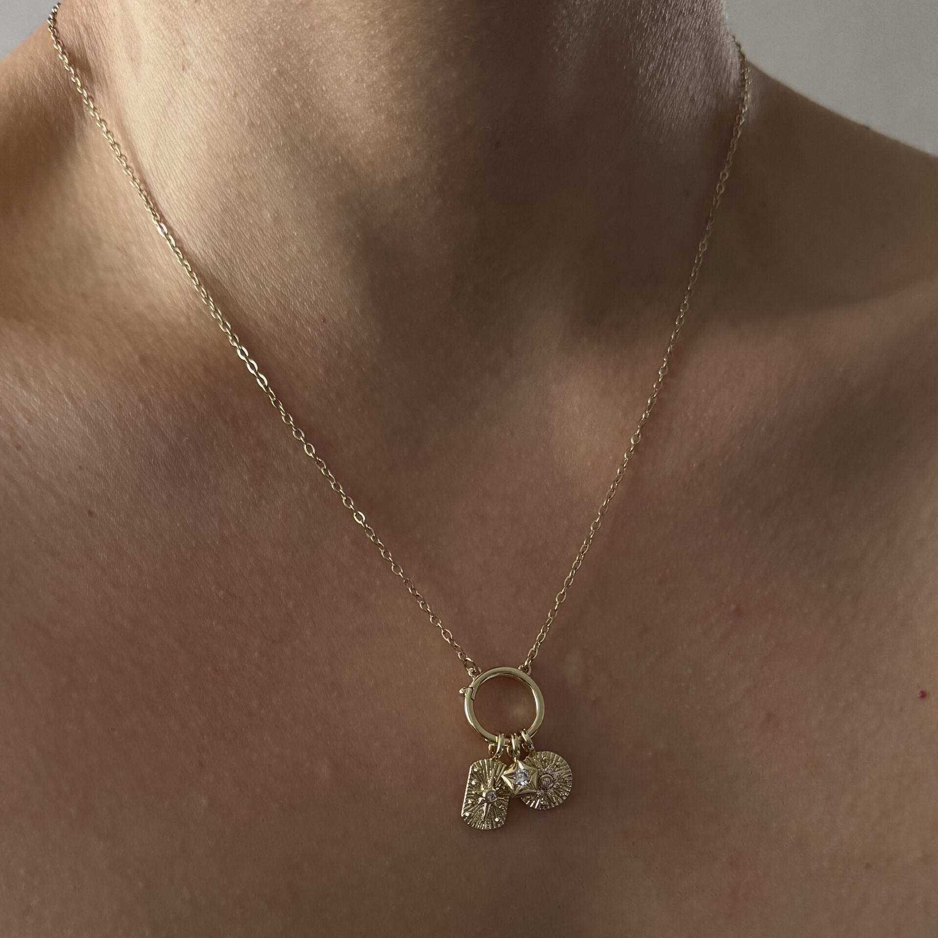 Xuping Charmlı Kolye