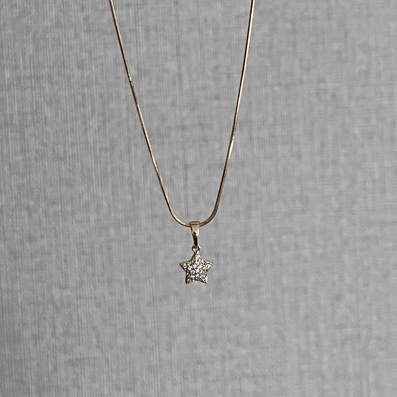 Minimal Taşlı Yıldız Xuping Kolye