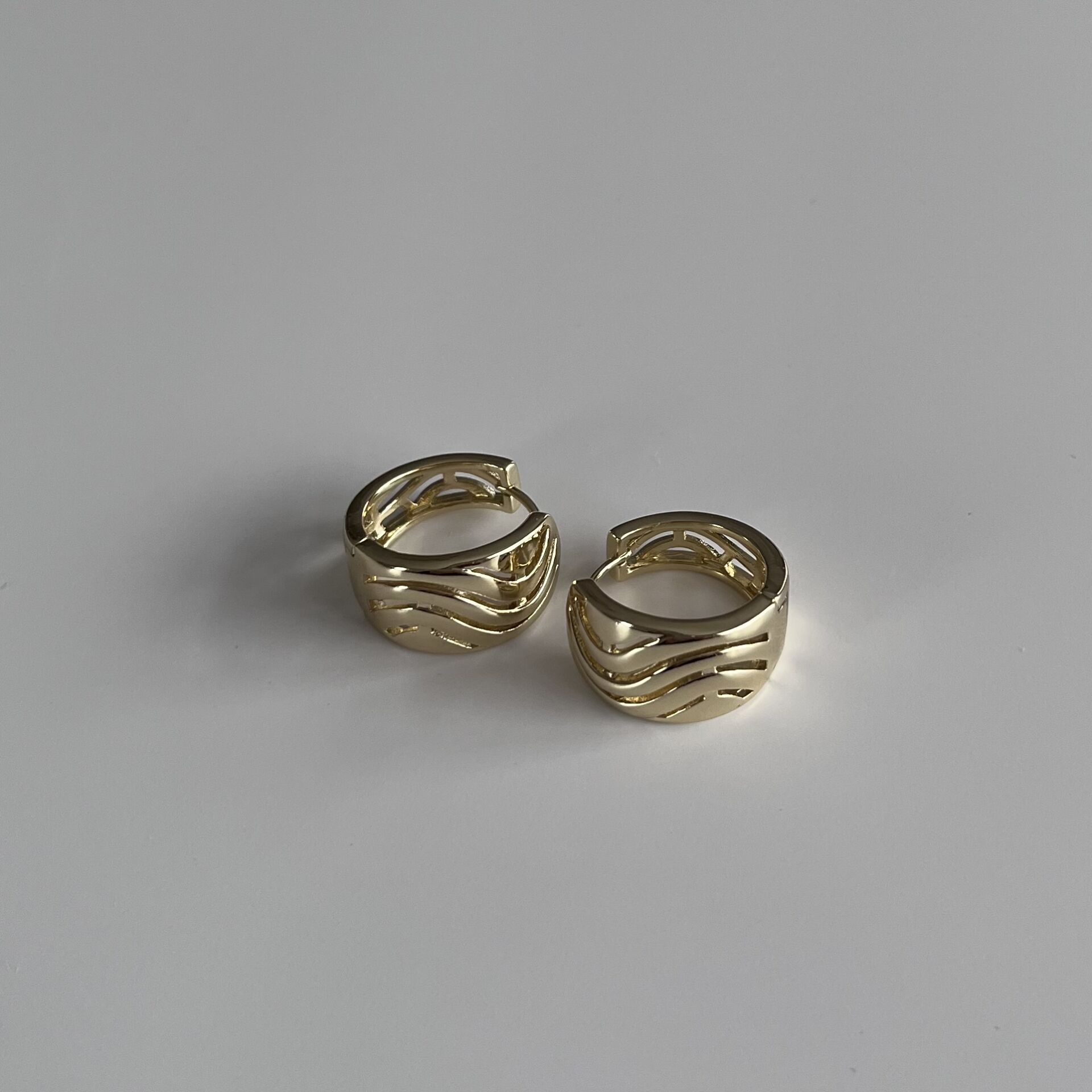 Desenli Halka Xuping Küpe