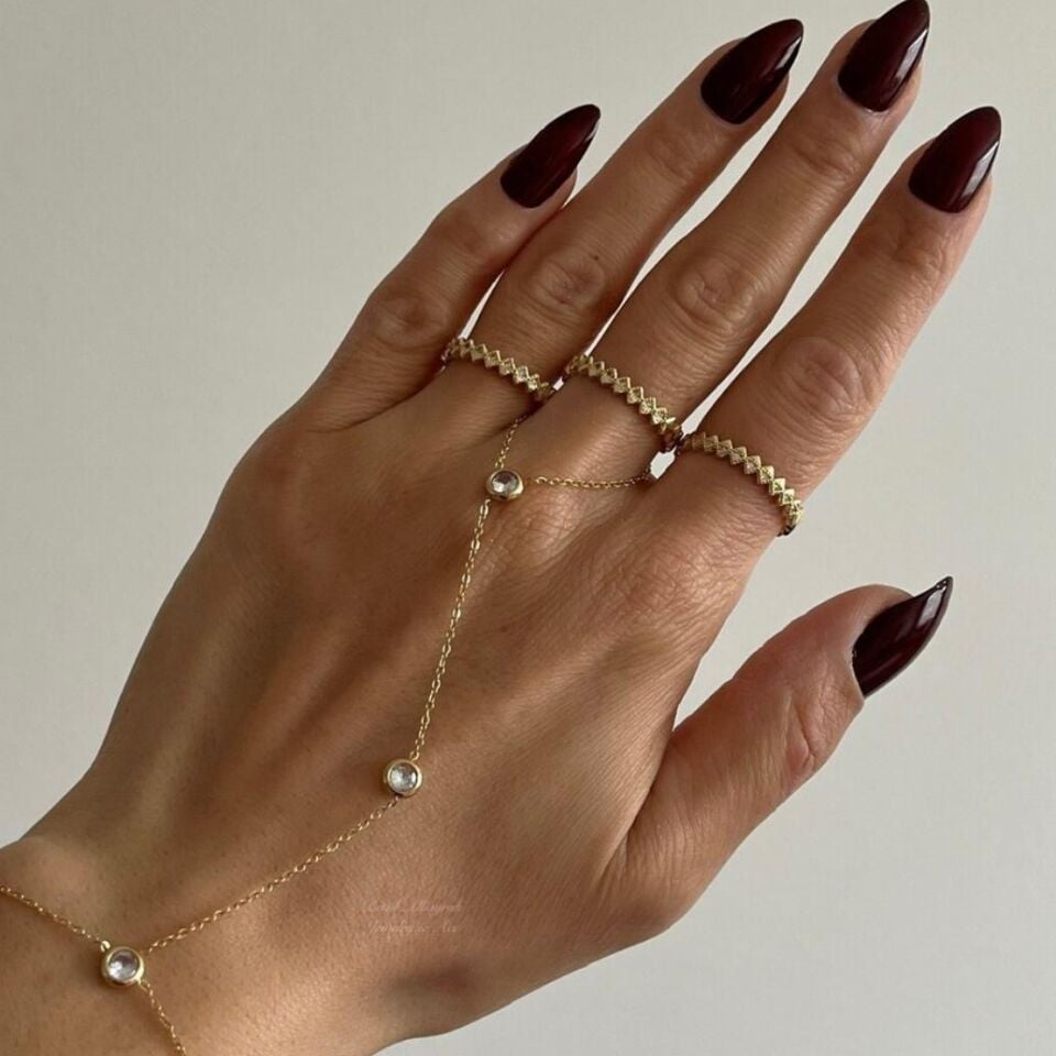 Vip Ayarlanabilir Üçgen Yarım Taşlı Yüzük