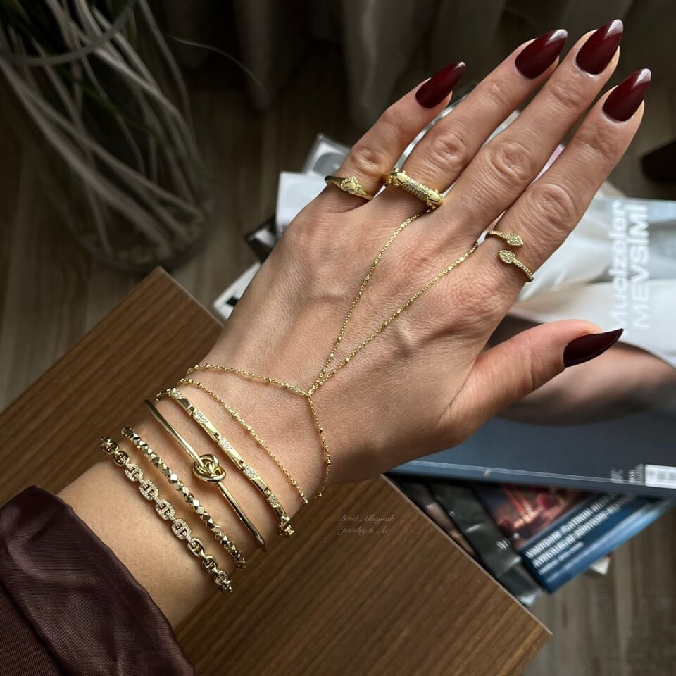 Altın Kaplama Taşlı Ayarlanabilir Düğme Model Bileklik