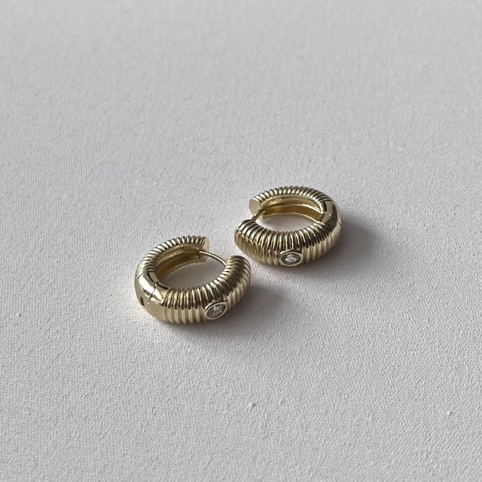 Xuping Oval Taşlı Halka Küpe