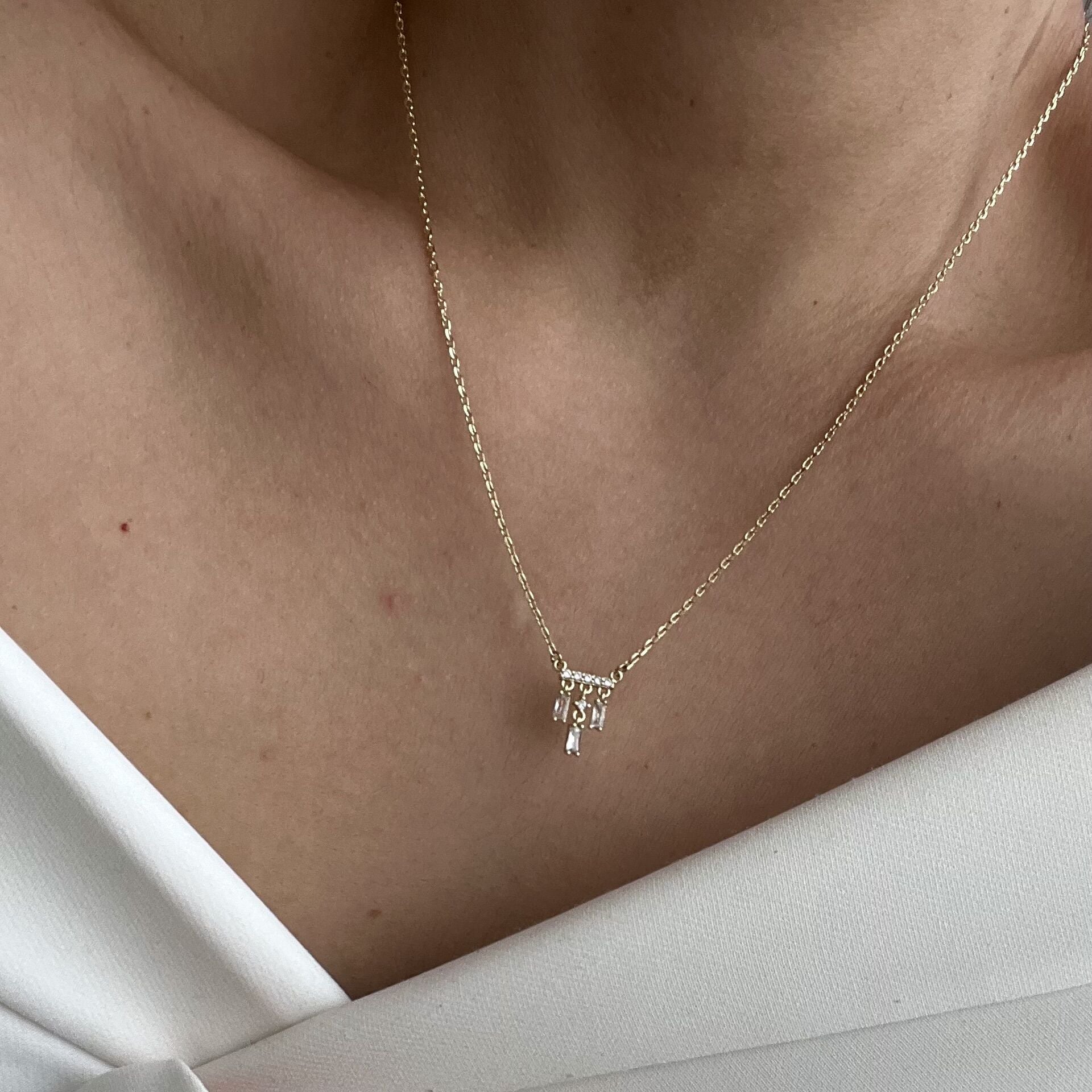 Minimal Sallantılı Taşlı Xuping Kolye