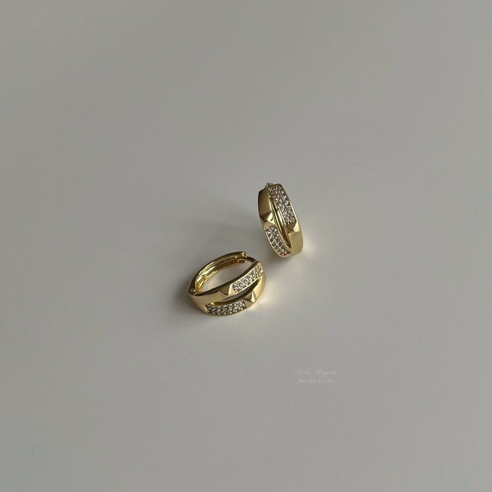 Taşlı Üçgen Detaylı Minimal Xuping Küpe