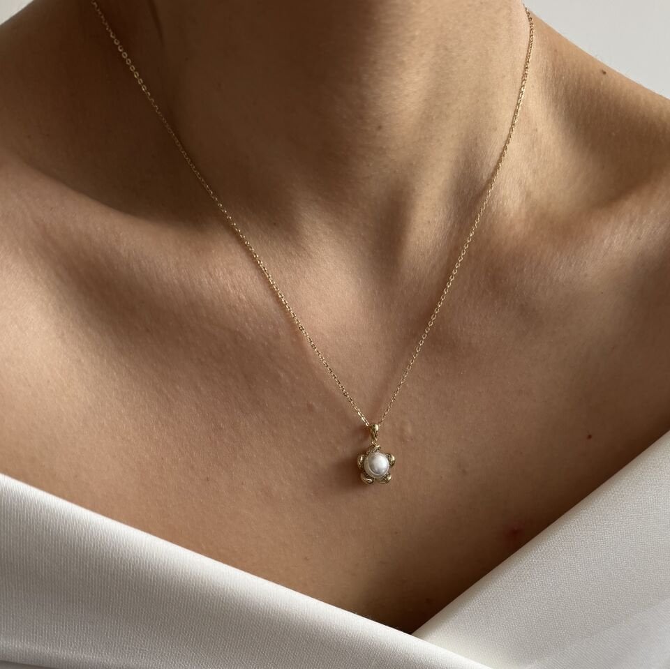 Lotus Çiçeği İncili Xuping Kolye