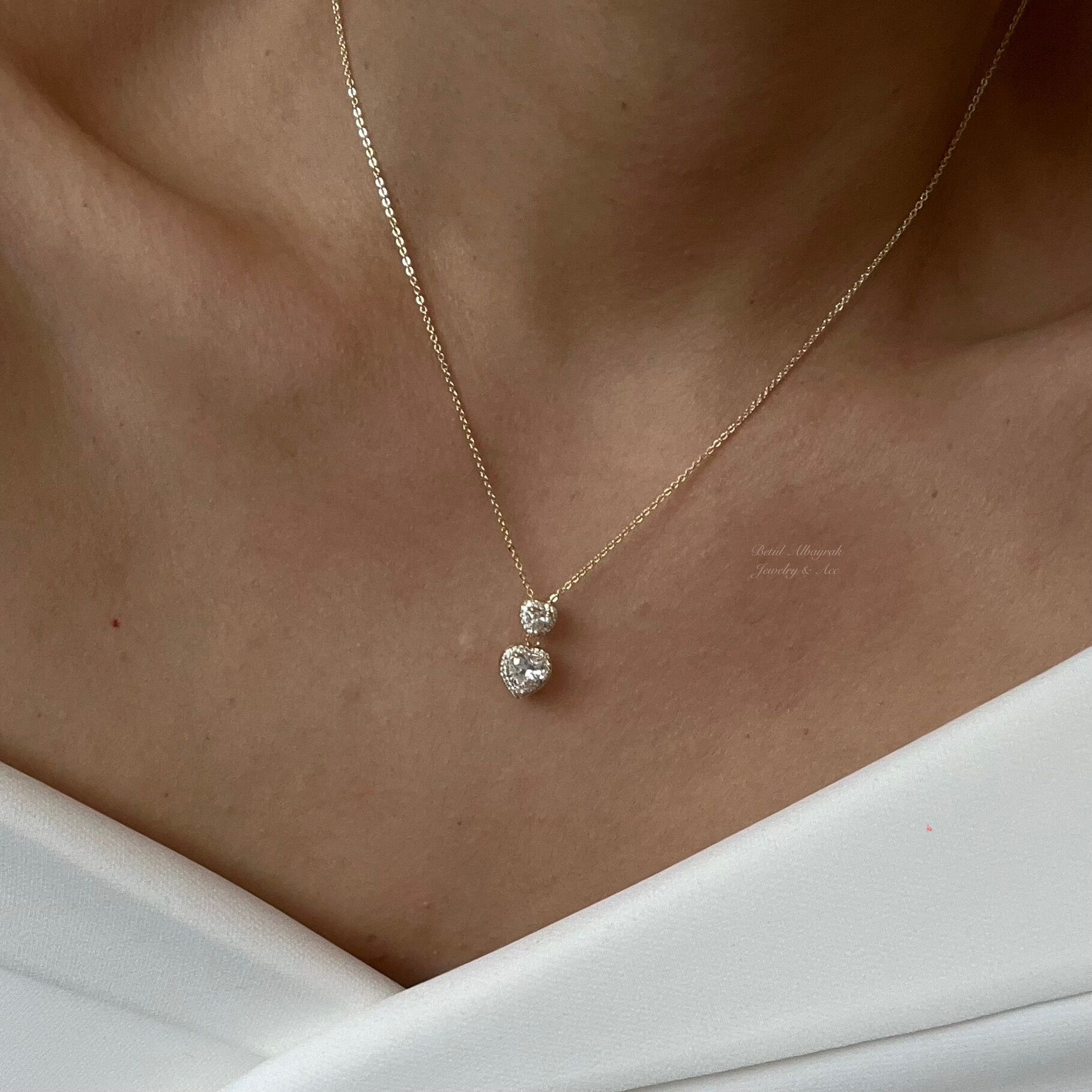 Altın Kaplama Taşlı İki Kalpli Kolye