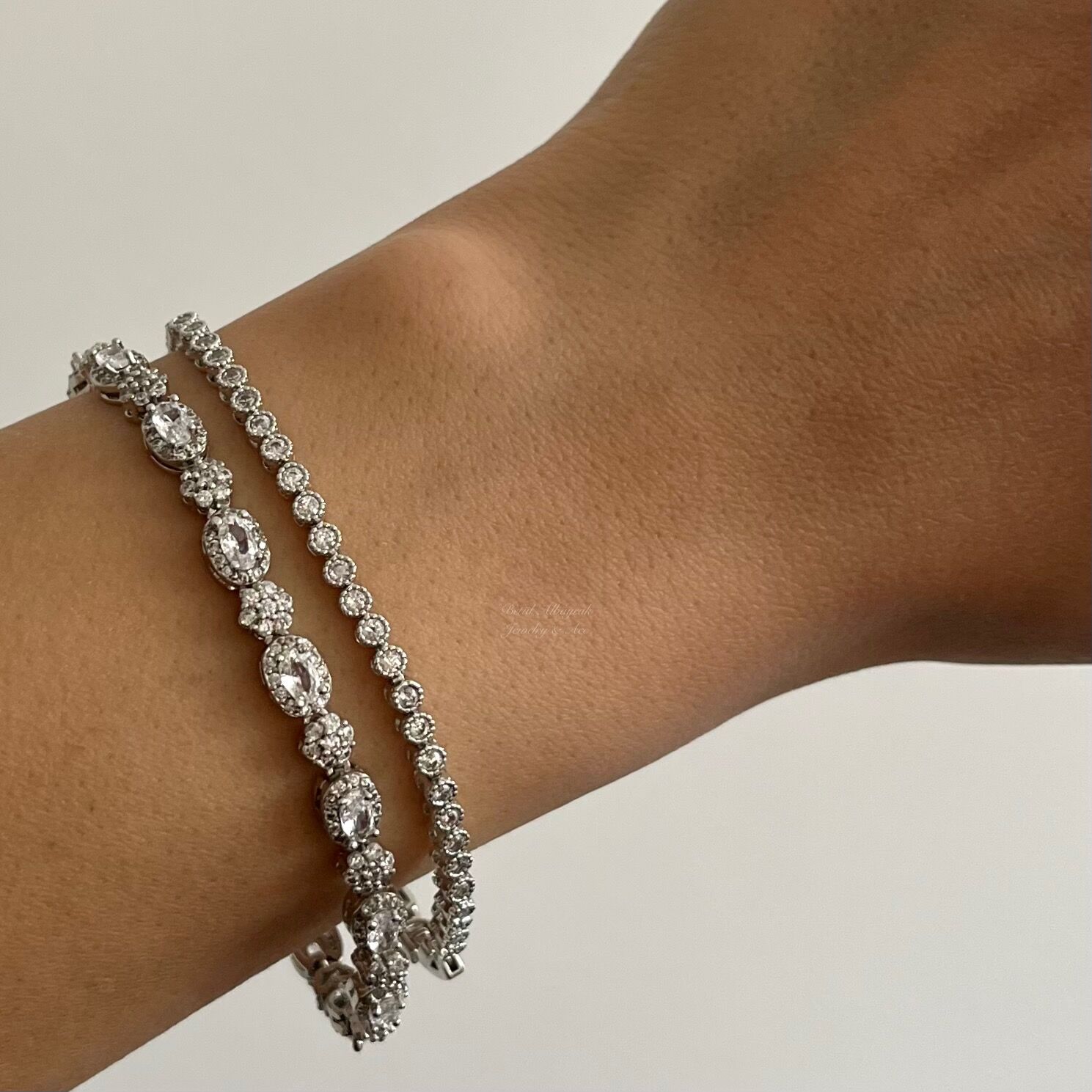 Vip Yuvarlak Taşlı SuYolu Silver Bileklik