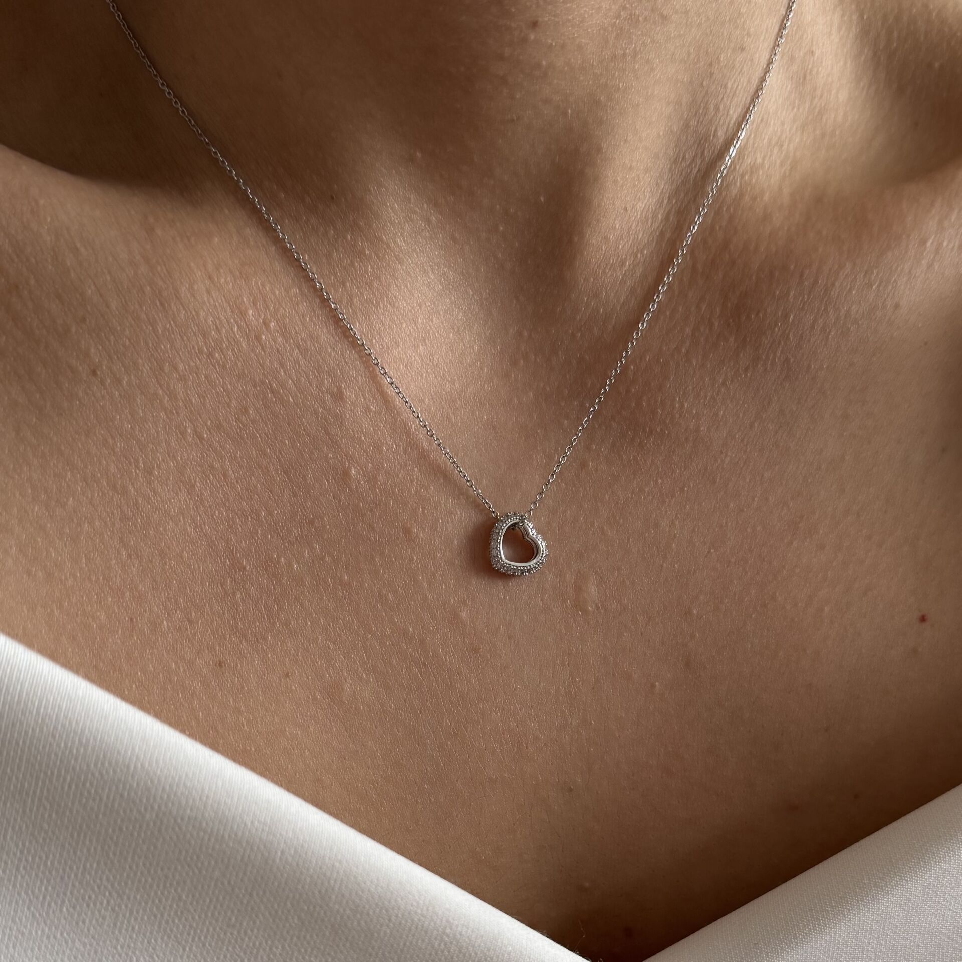 Vip Minimal Taşlı Silver Kalp Kolye