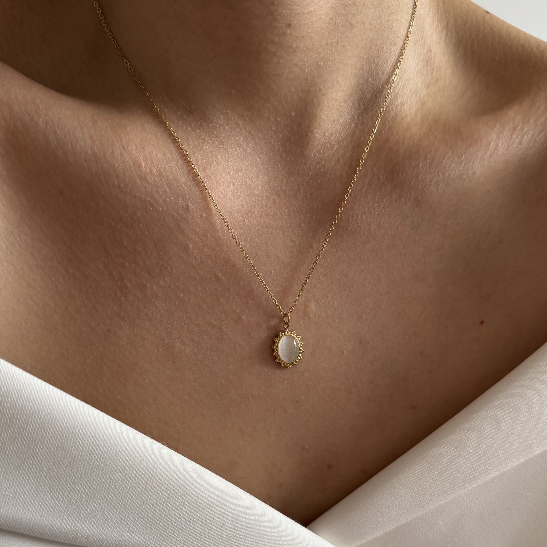 Çelik Vintage Oval Nut Kolye