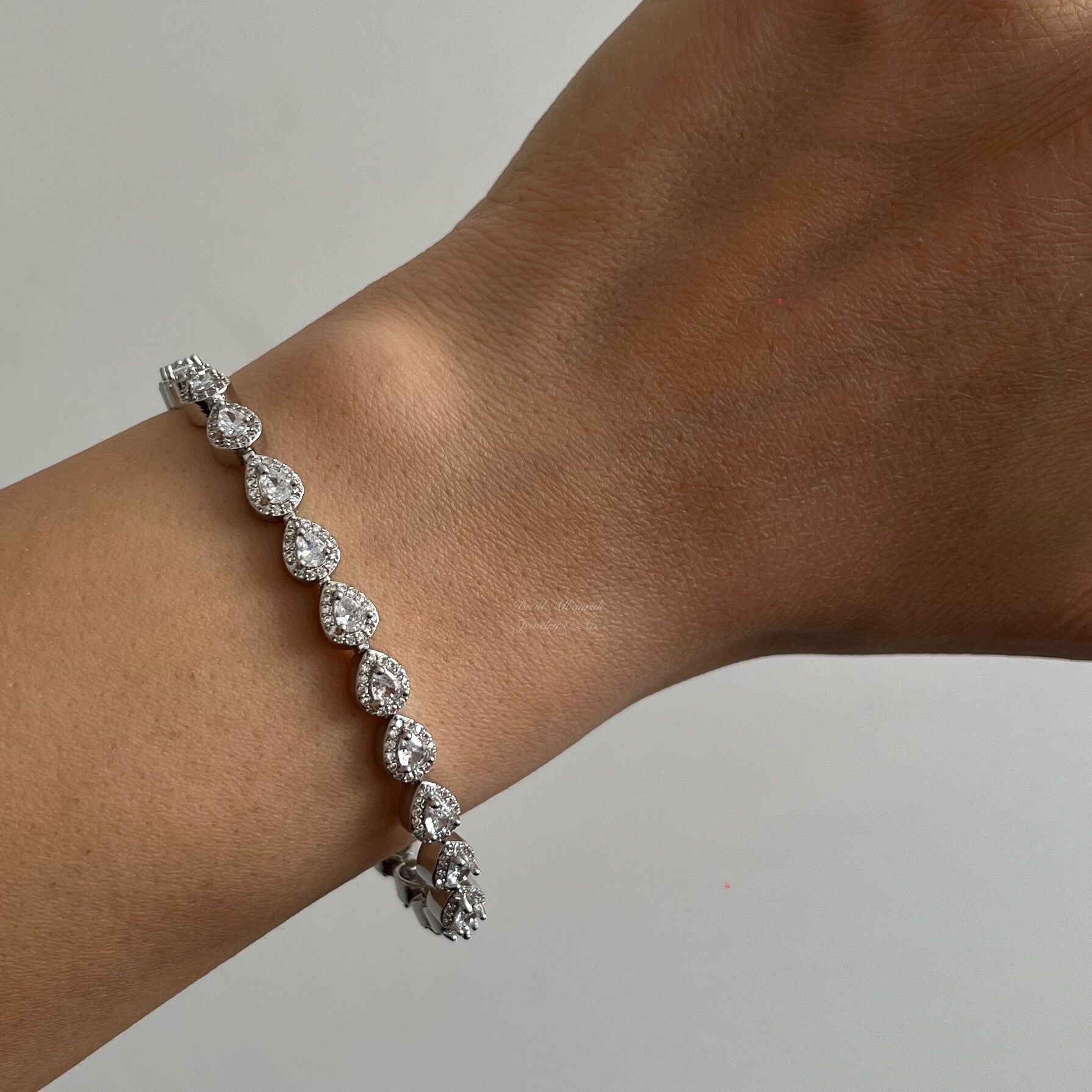 Vip Su Damlası Taşlı Bileklik