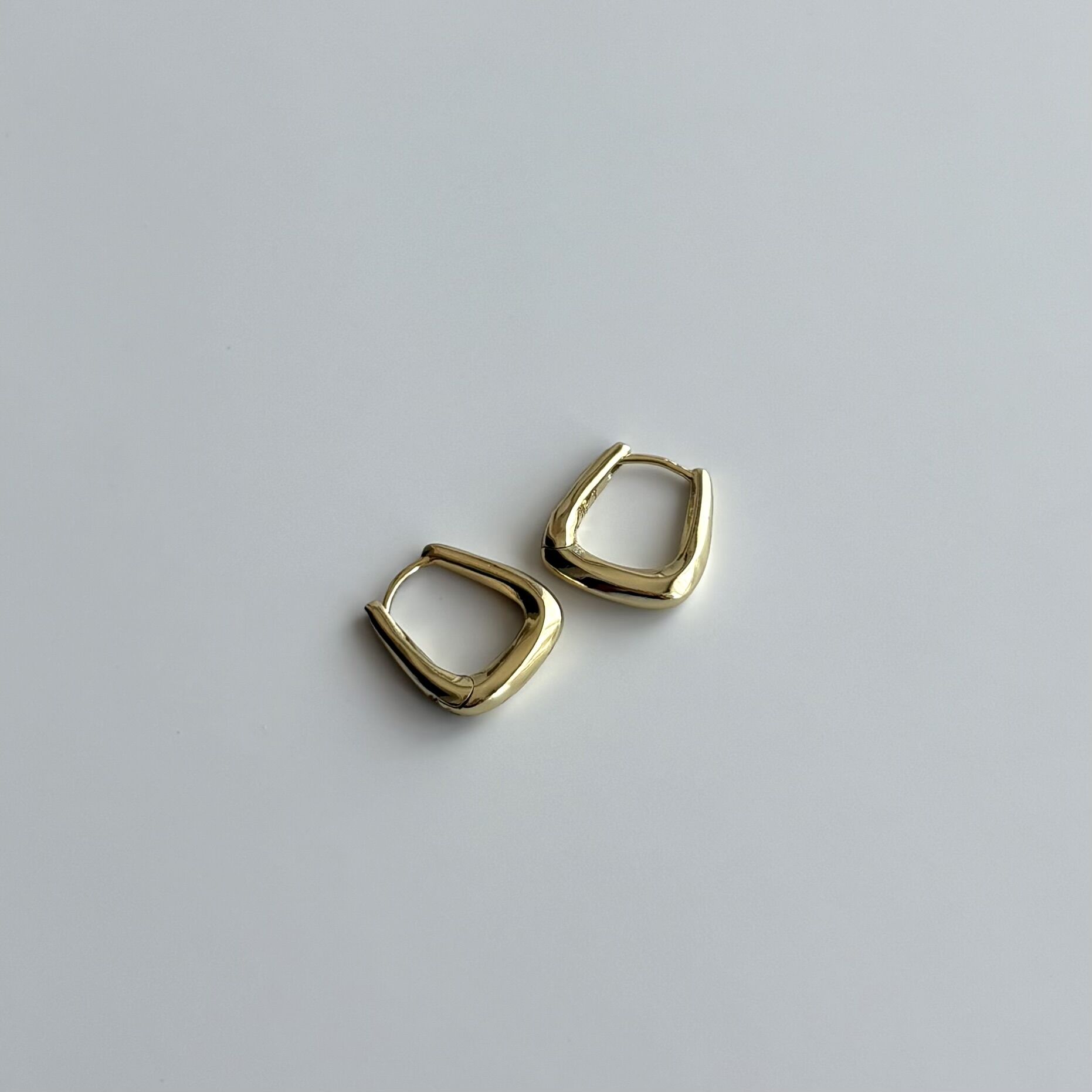 Oval Xuping Küpe