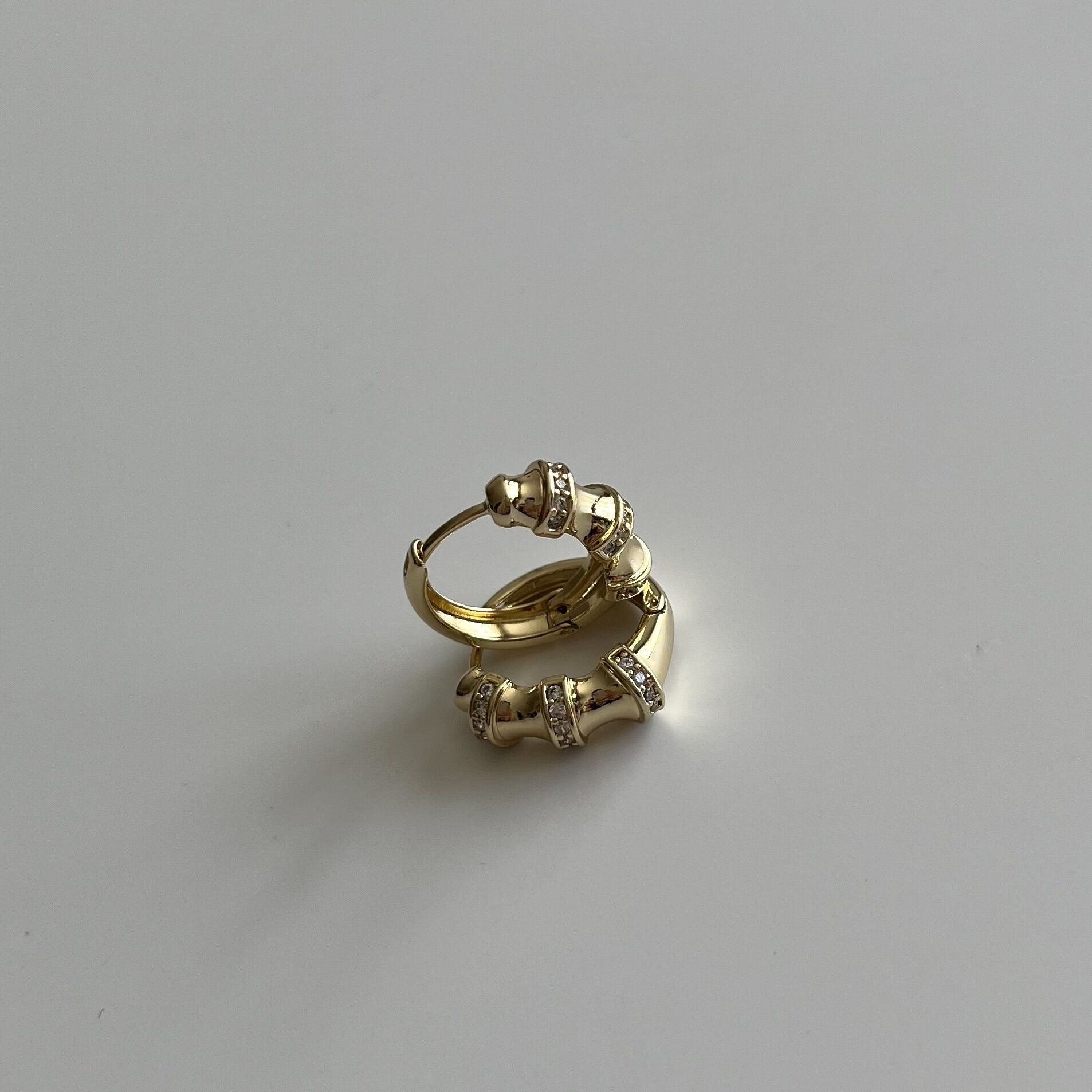 Eklem Model Taşlı Küpe