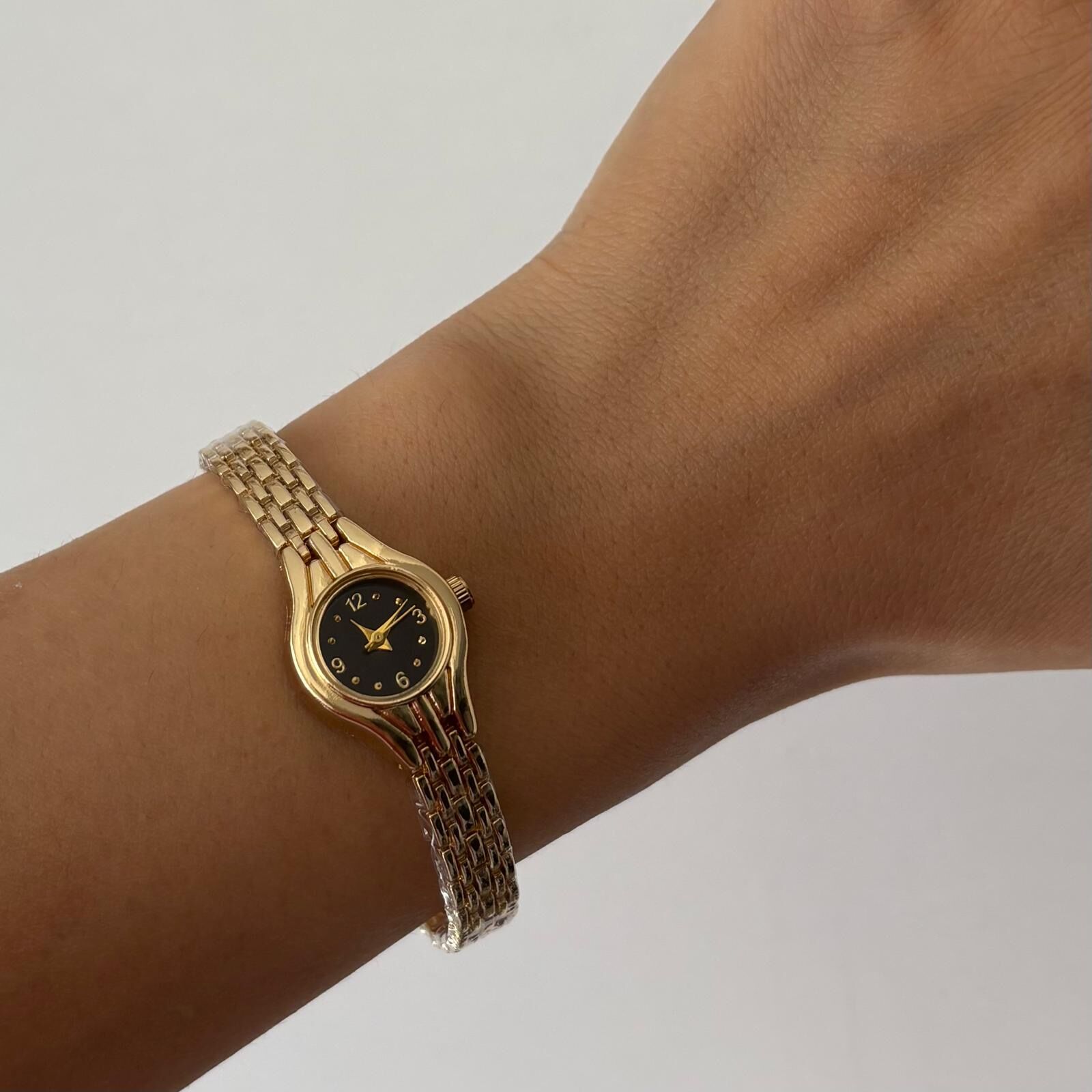 Vintora Model Siyah Kadran Vintage Saat