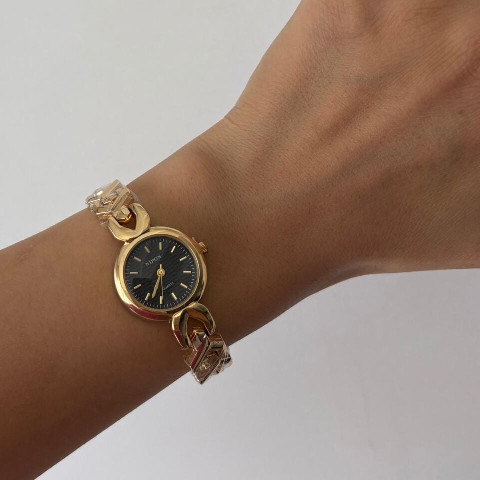 Gloria Model Saat
