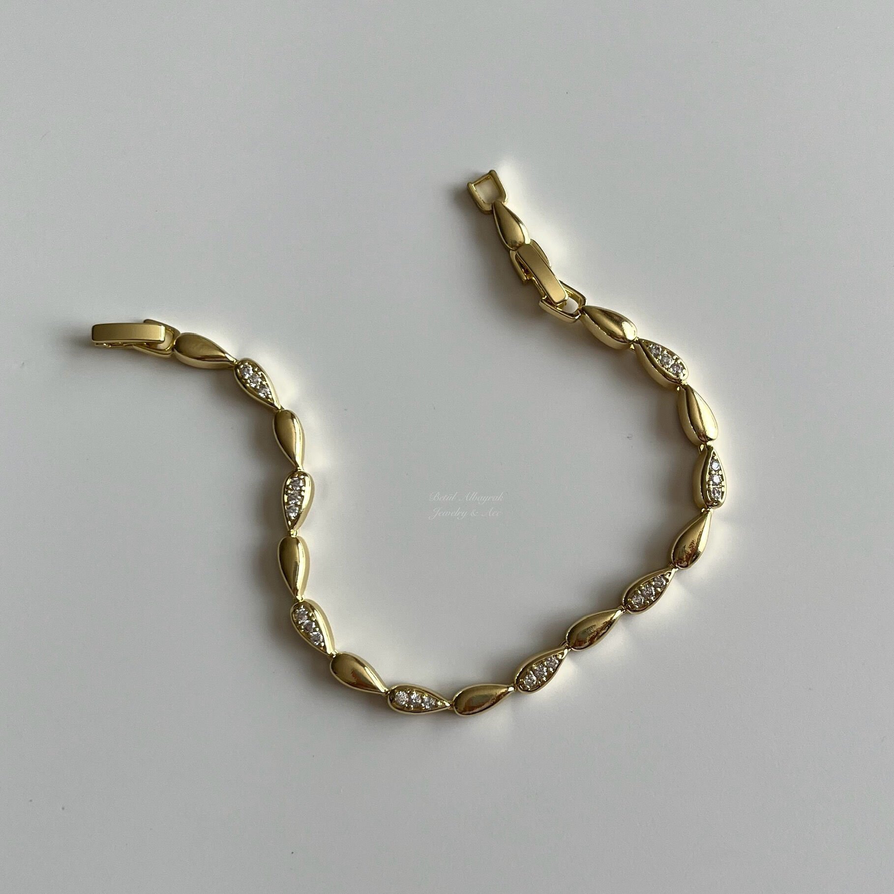 Altın Kaplama Taşlı Damla Bileklik