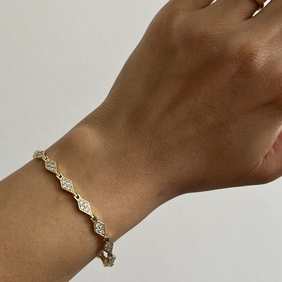 Altın Kaplama Taşlı Üçgen Desenli Bileklik