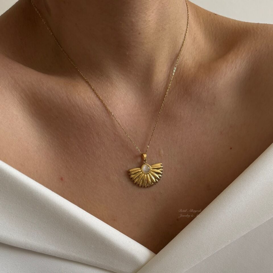 Çelik Nut Taşlı Yelpaze Kolye