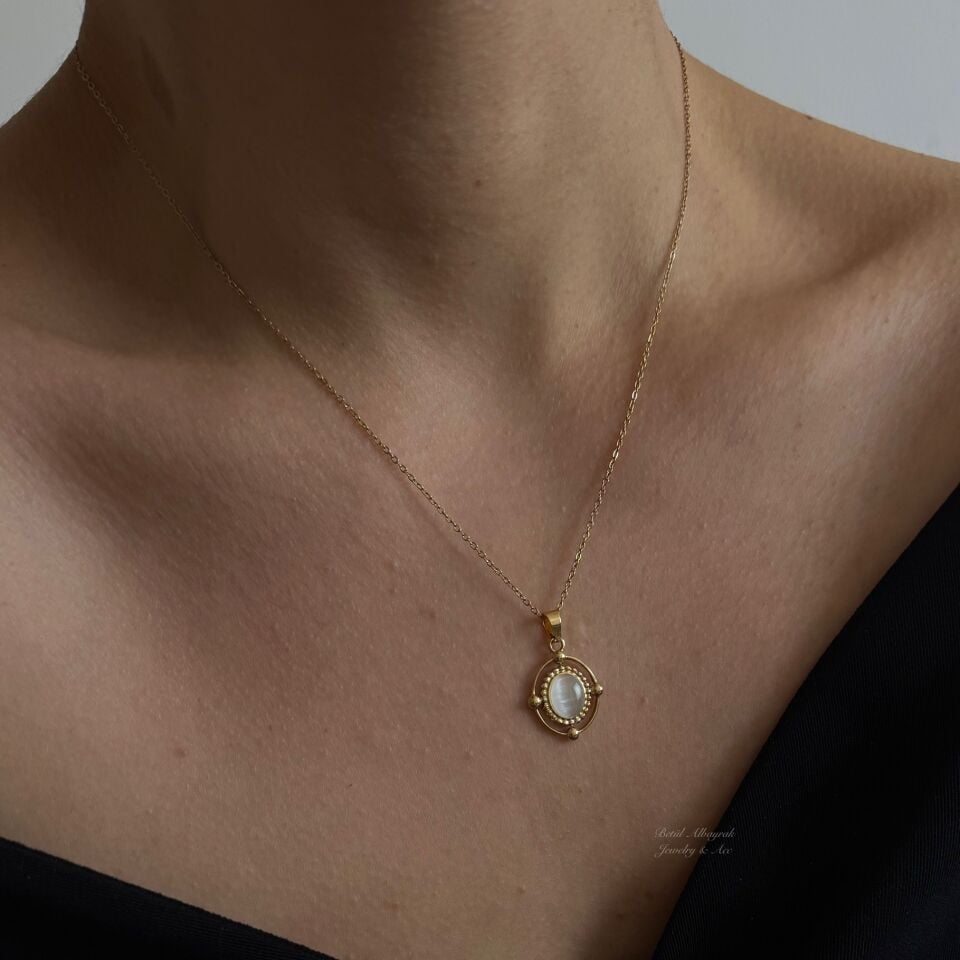 Çelik Vintage Çerçeveli Nut Kolye