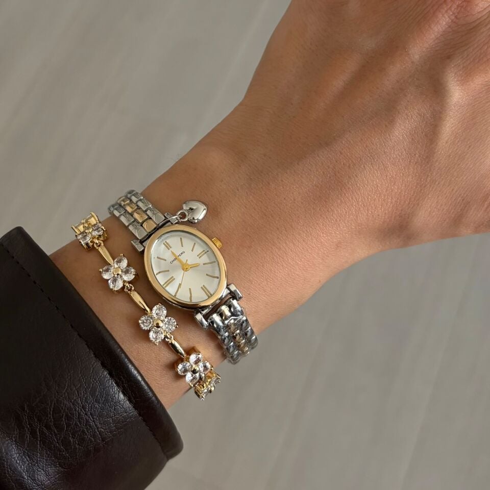 Luvora Model Çift Renk Charmlı Saat