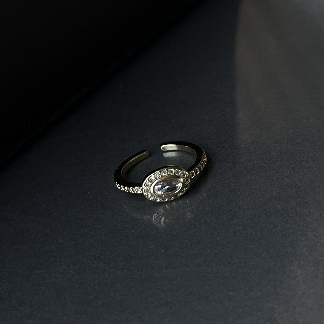 Vip Ayarlanabilir Oval Taşlı Serçe Parmak Yüzüğü