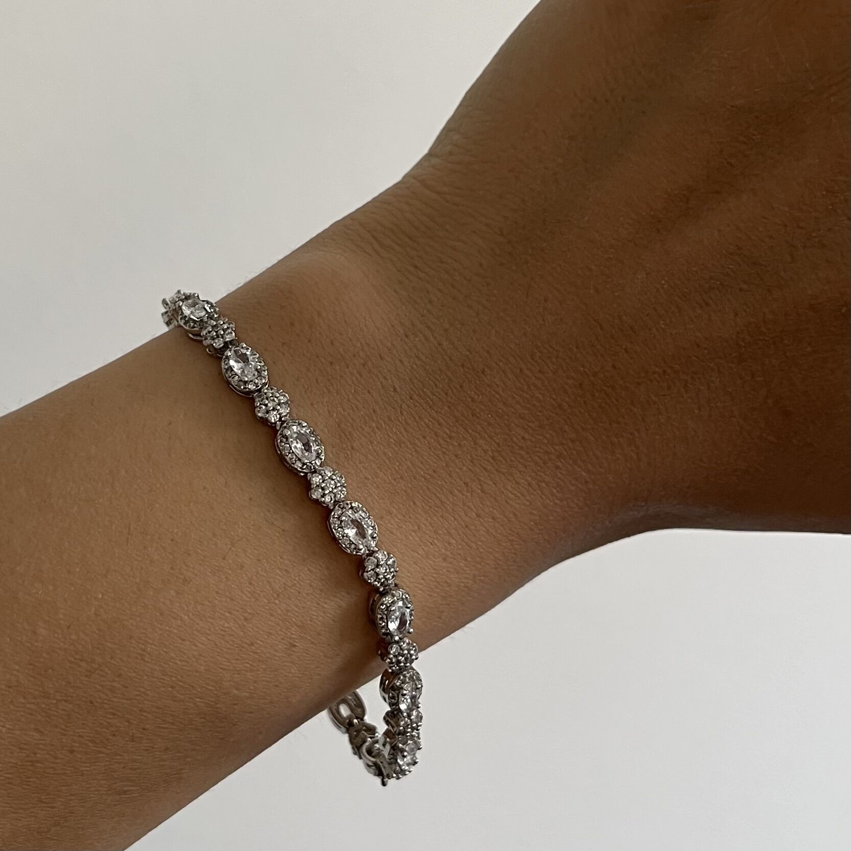 Vip Oval Taşlı Suyolu Bileklik