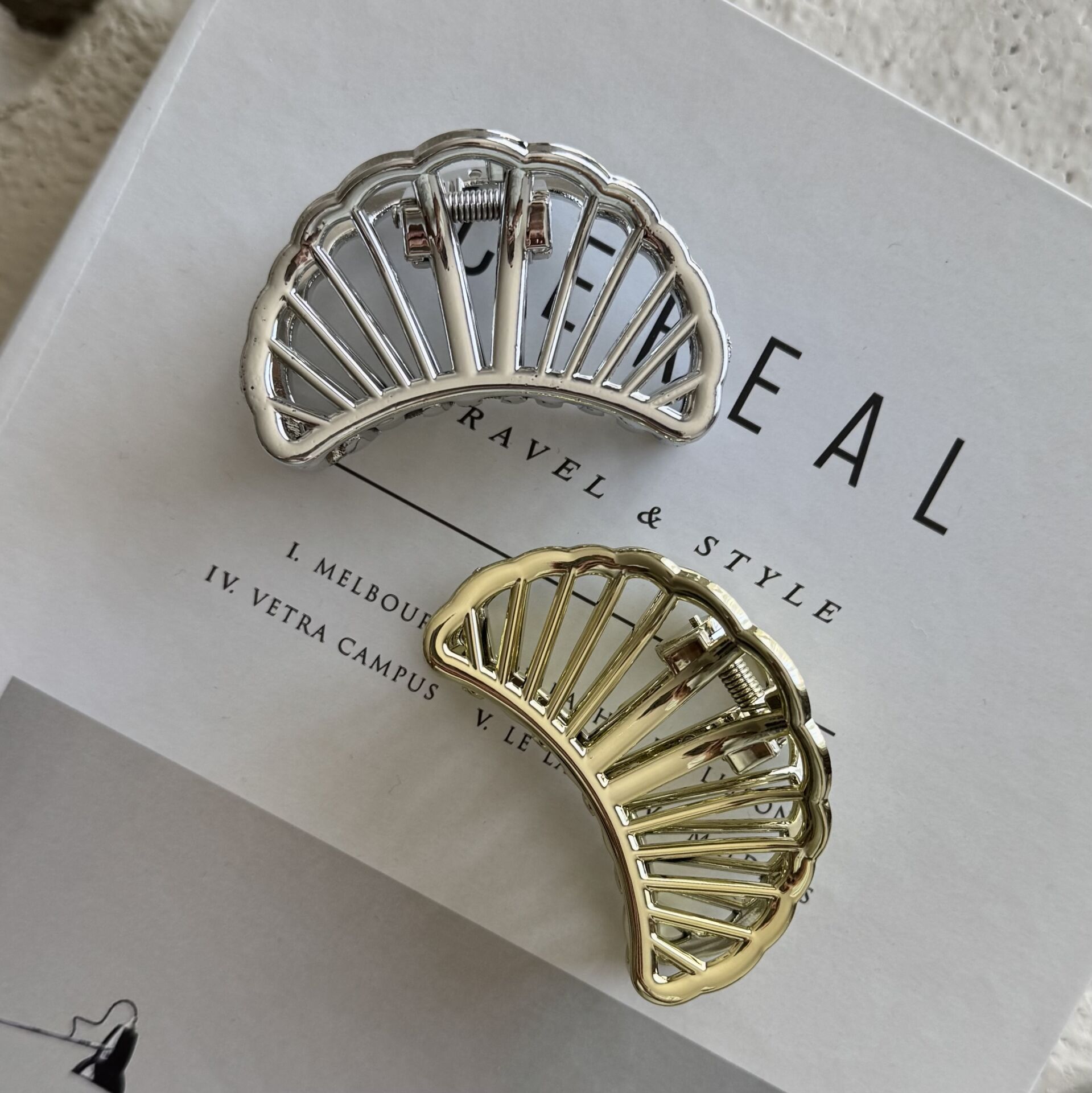 Minimal İstiridye Mandal Toka