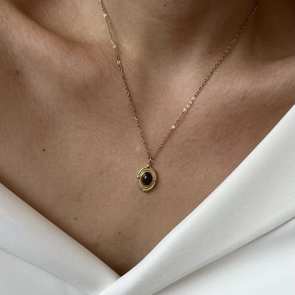 Çelik Kahve Taşlı Oval Retro Kolye