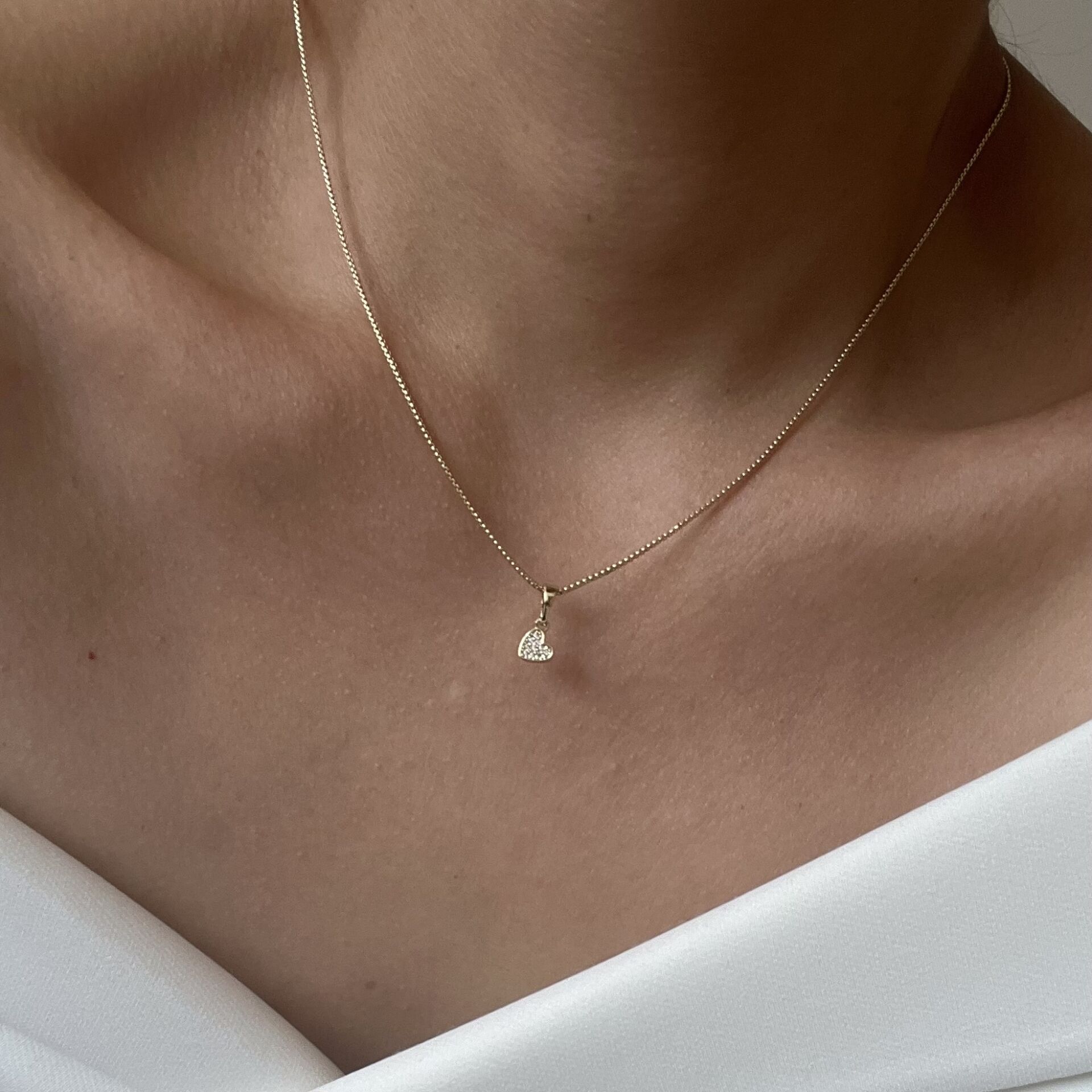 Minimal Kalp Xuping Kolye