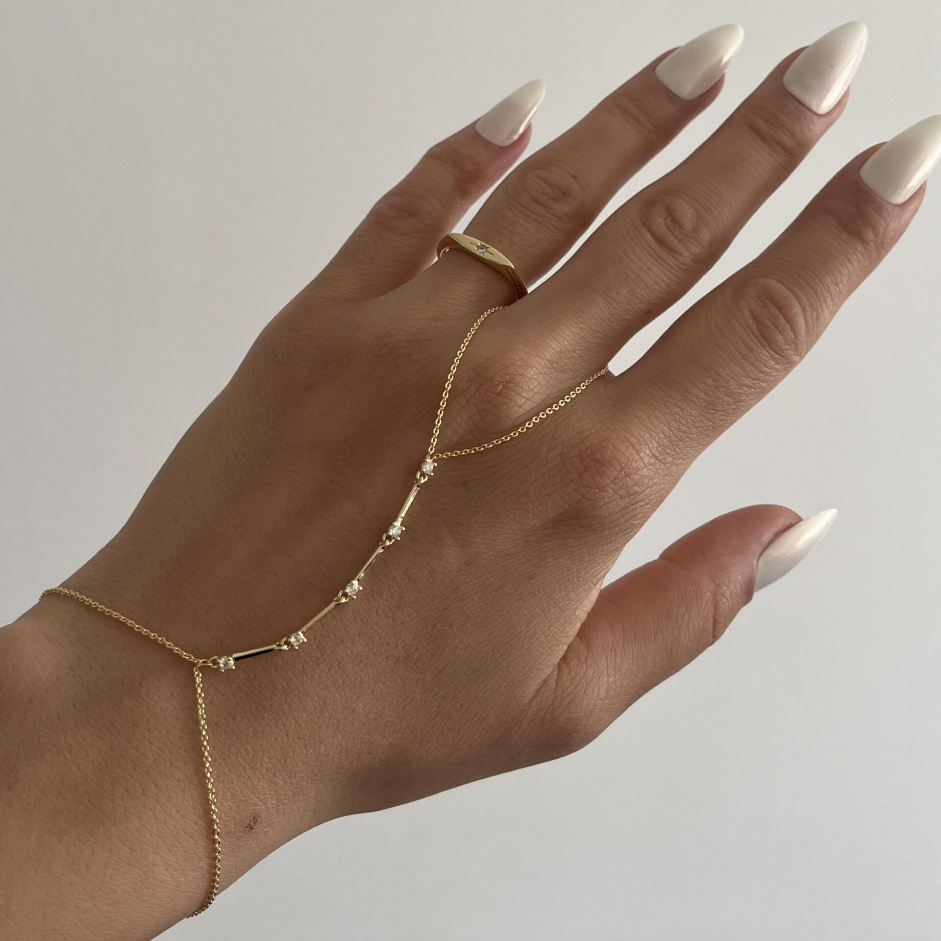 Vip Şerit Model Taşlı Şahmeran