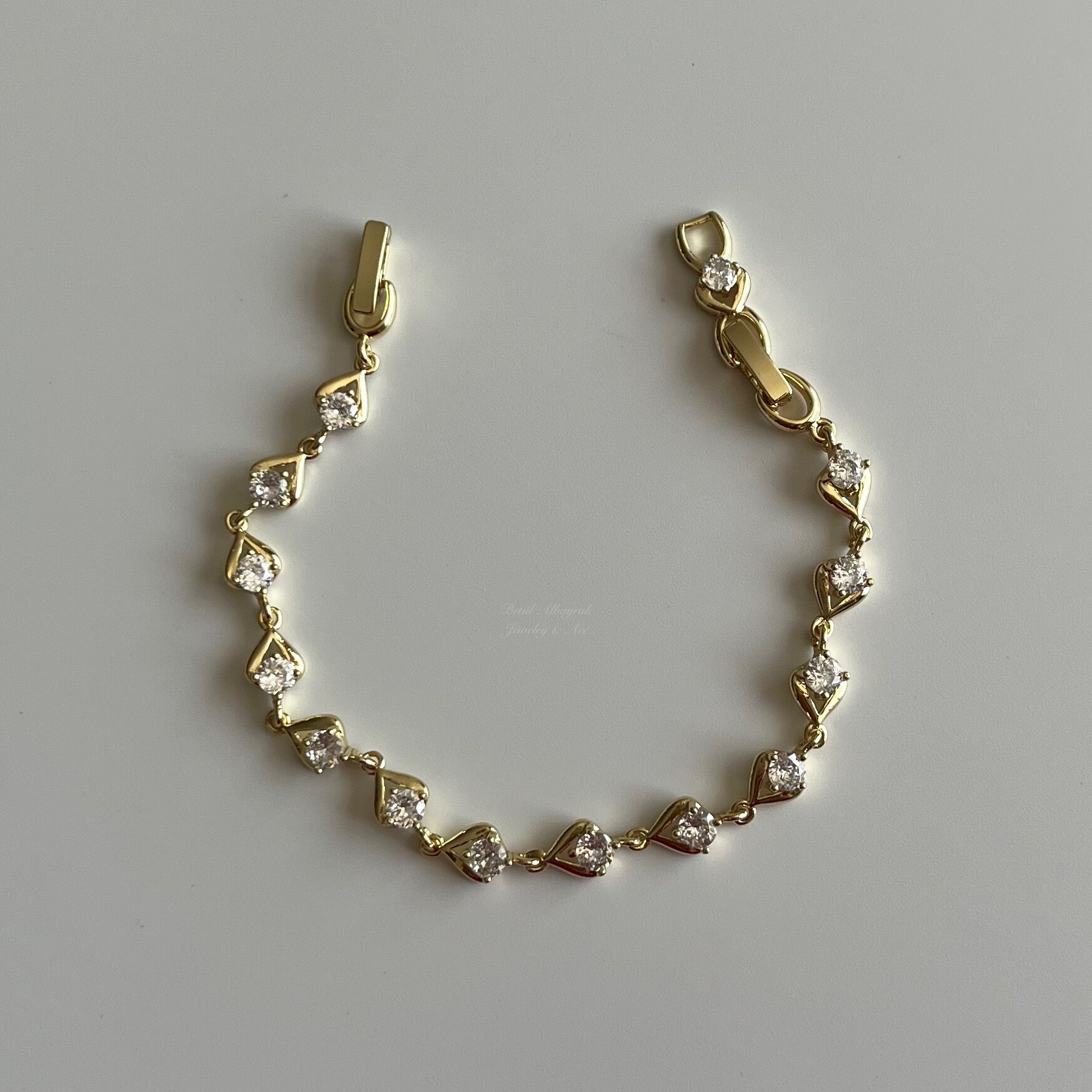 Altın Kaplama Yuvarlak Taşlı Bileklik