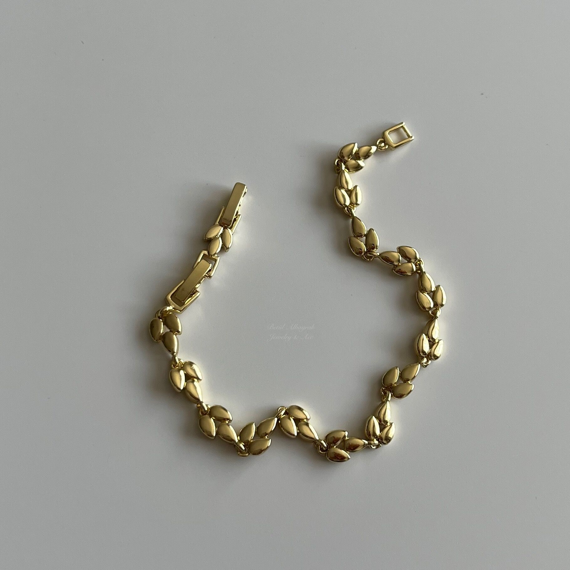 Altın Kaplama Yaprak Motif Bileklik