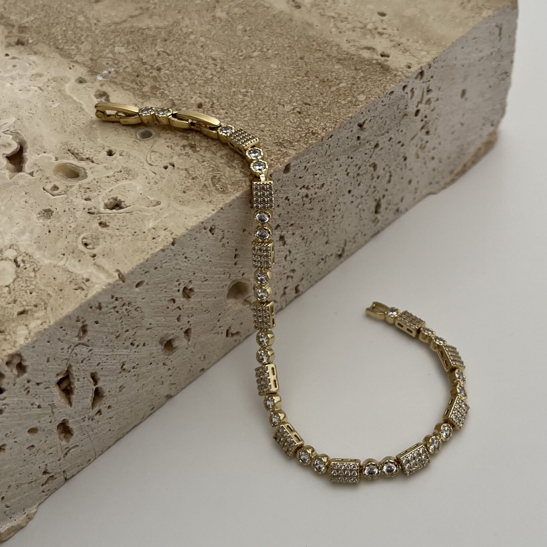 Kare Yuvarlak Taşlı Xuping Bileklik